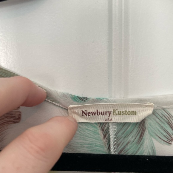 Newbury Kustom Boho Multicolor Feather Print Lightweight Sheer Tunic Top; Small - Picture 3 of 11